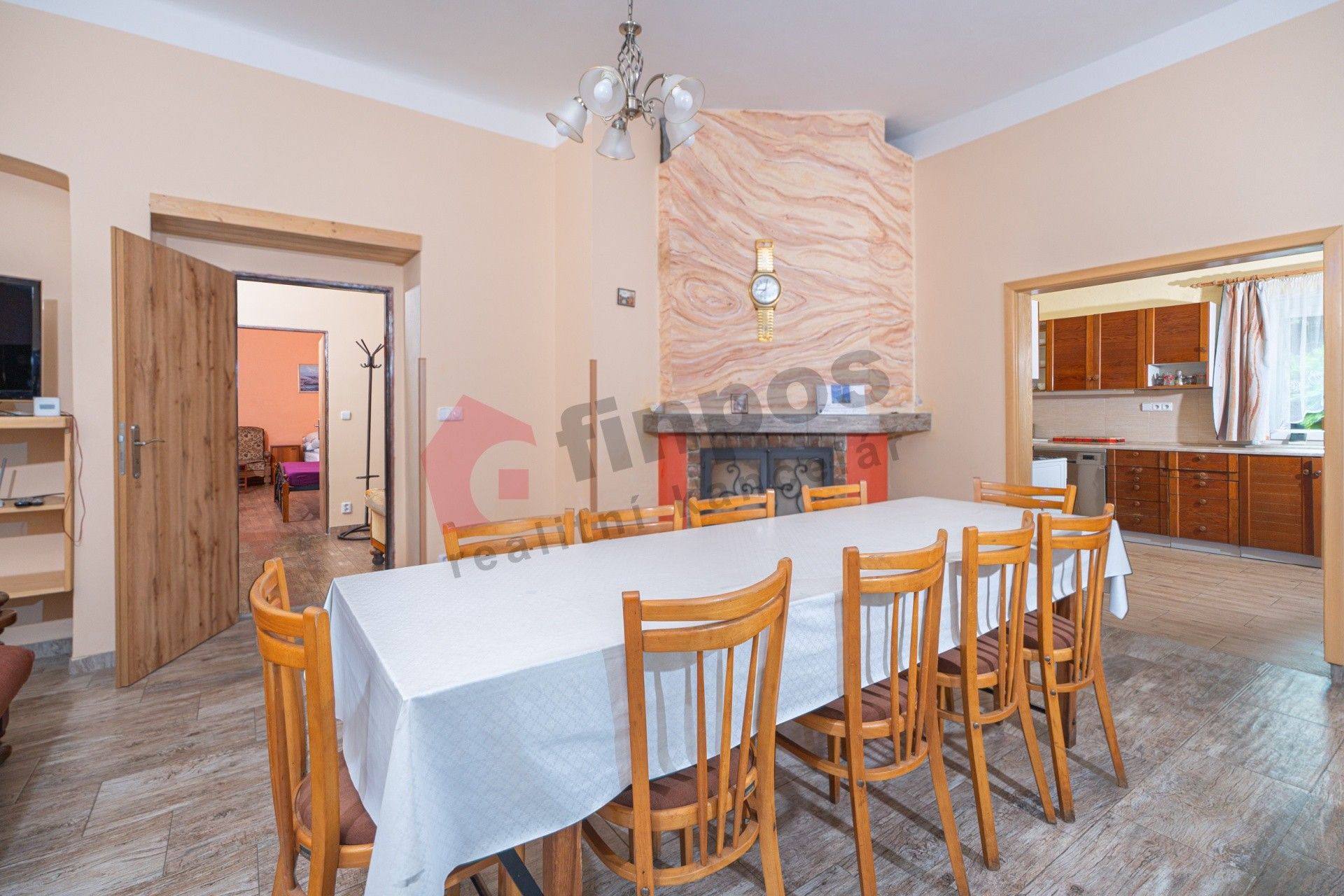 Prodej komerčního prostoru 370 m² - foto 5
