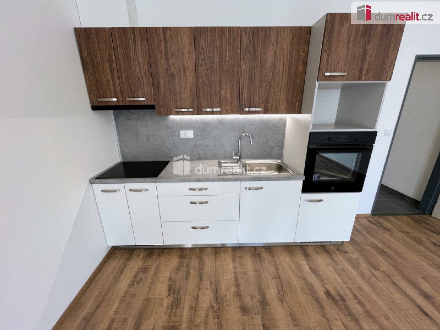 Pronájem bytu 2+kk 63 m² - foto 4