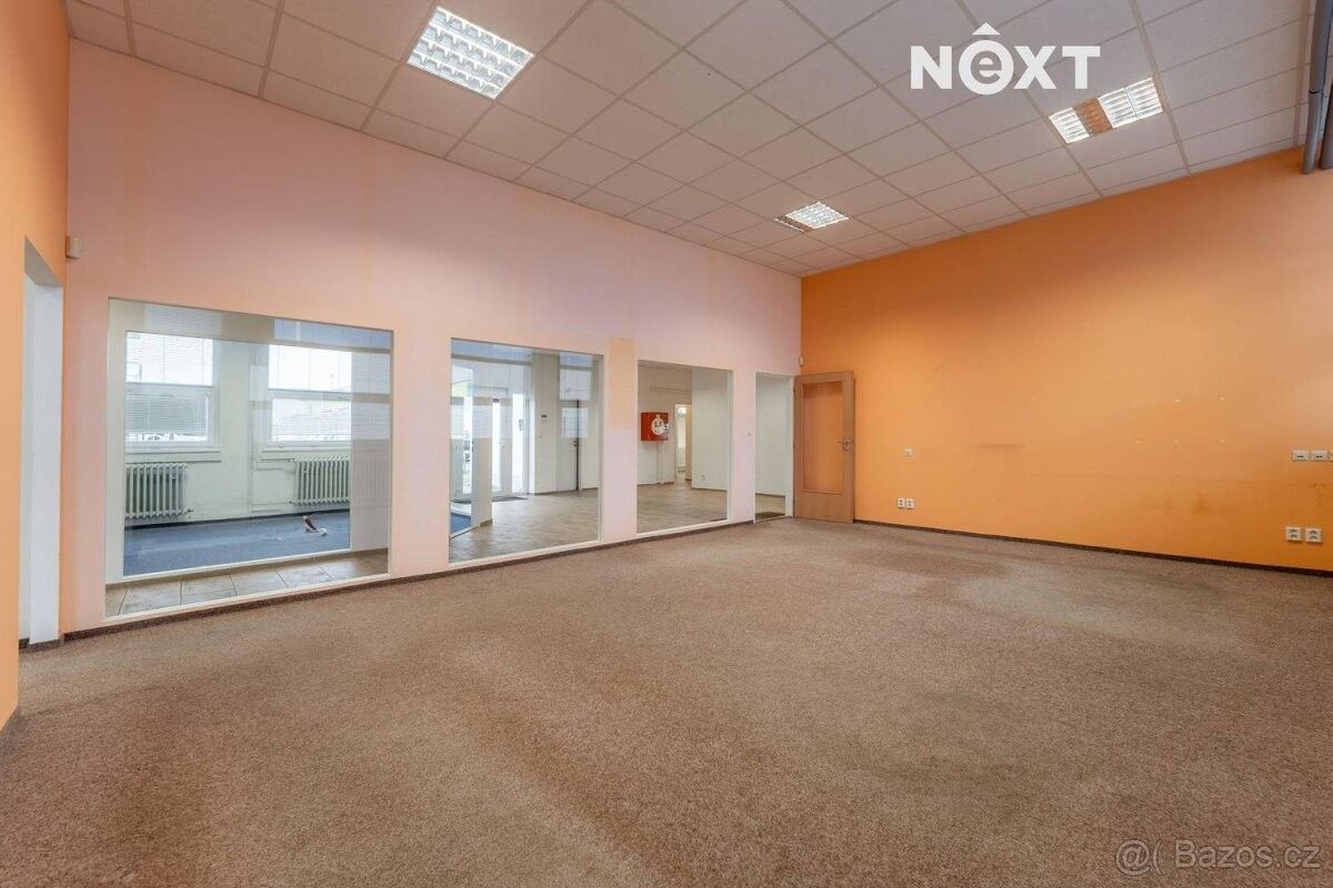 Pronájem komerčního prostoru - foto 7