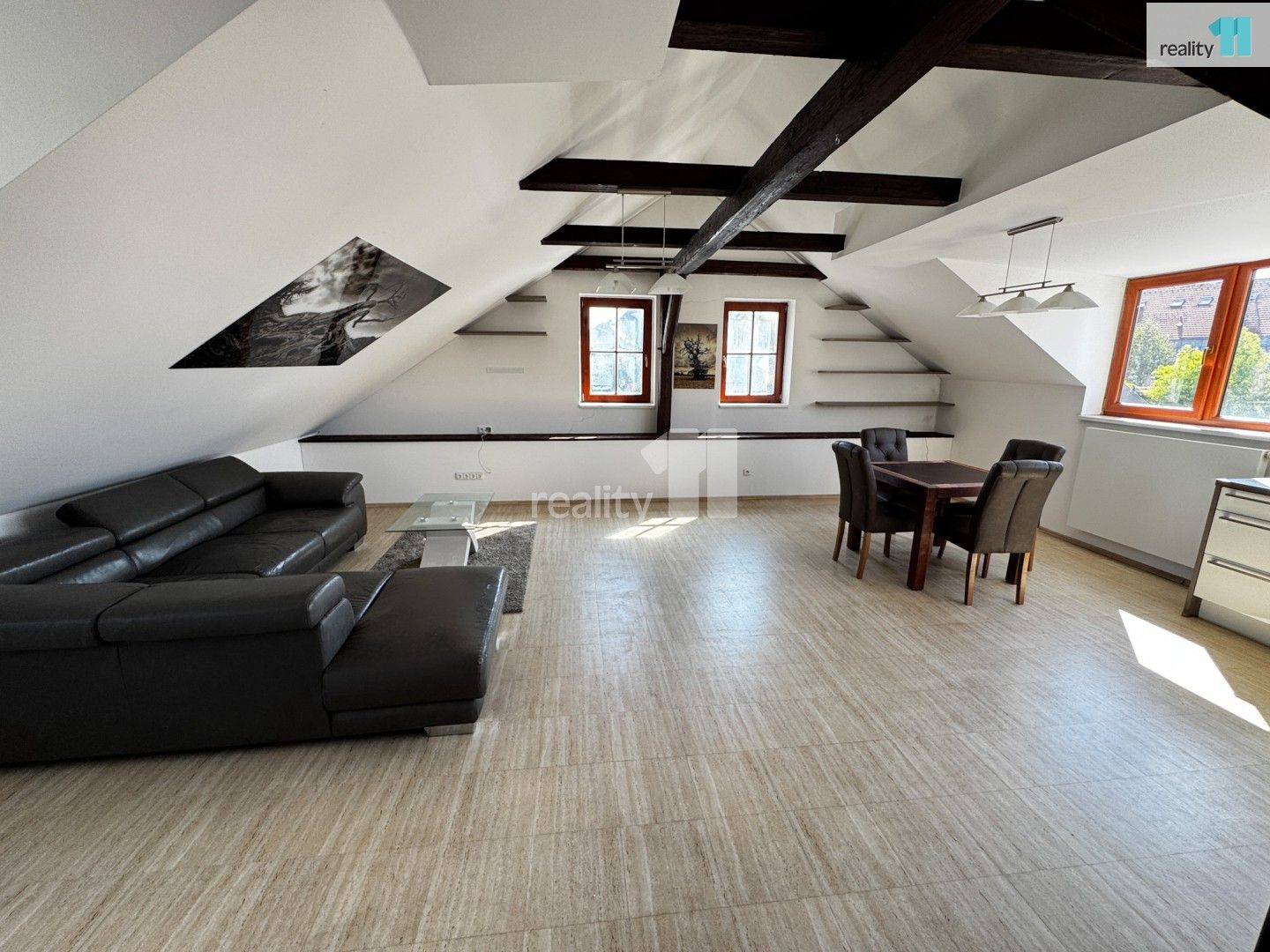 Prodej nemovitosti 541 m² - foto 1