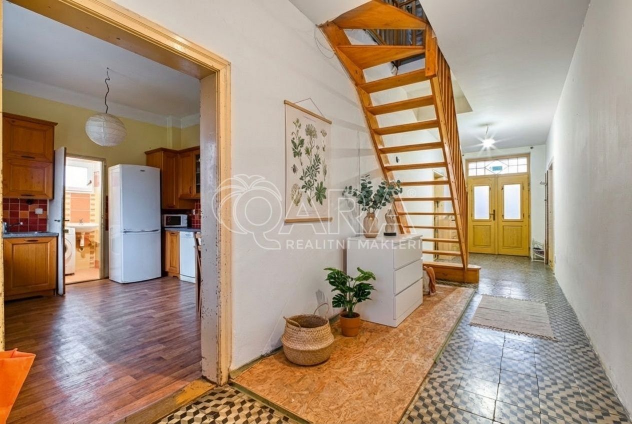Prodej domu 193 m² - foto 3