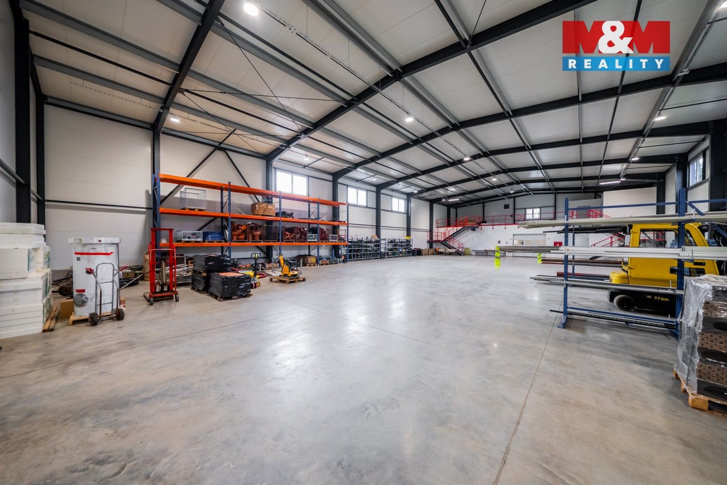 Prodej komerčního prostoru 940 m² - foto 7