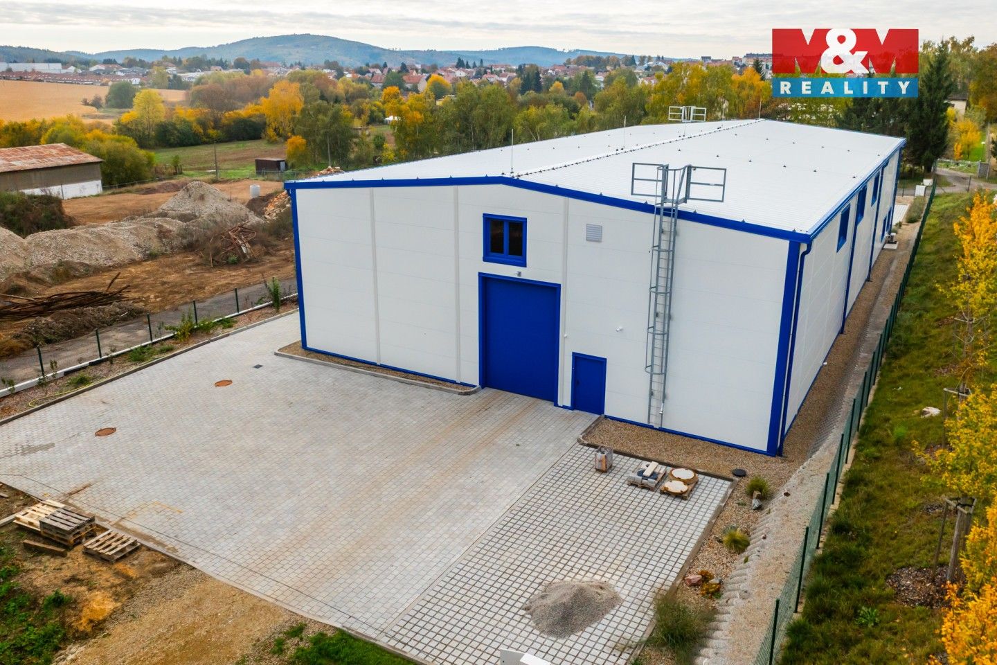 Prodej komerčního prostoru 940 m² - foto 3