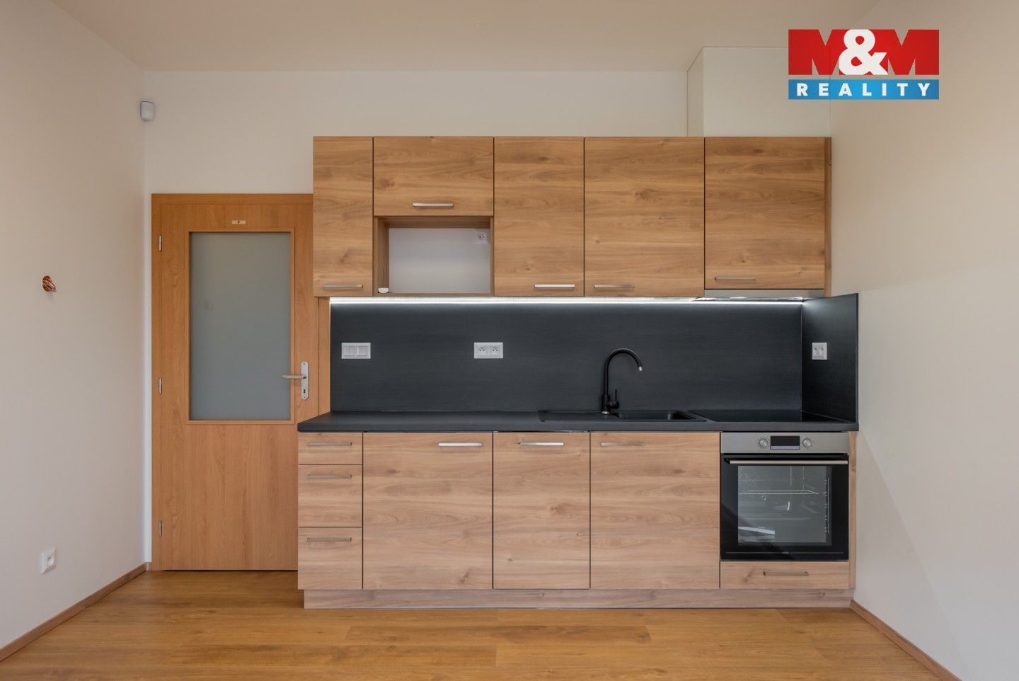 Prodej komerčního prostoru 940 m² - foto 14