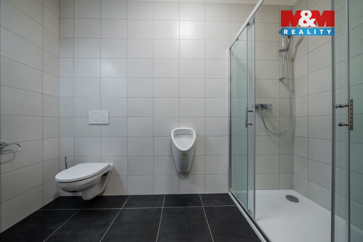Prodej komerčního prostoru 940 m² - foto 19