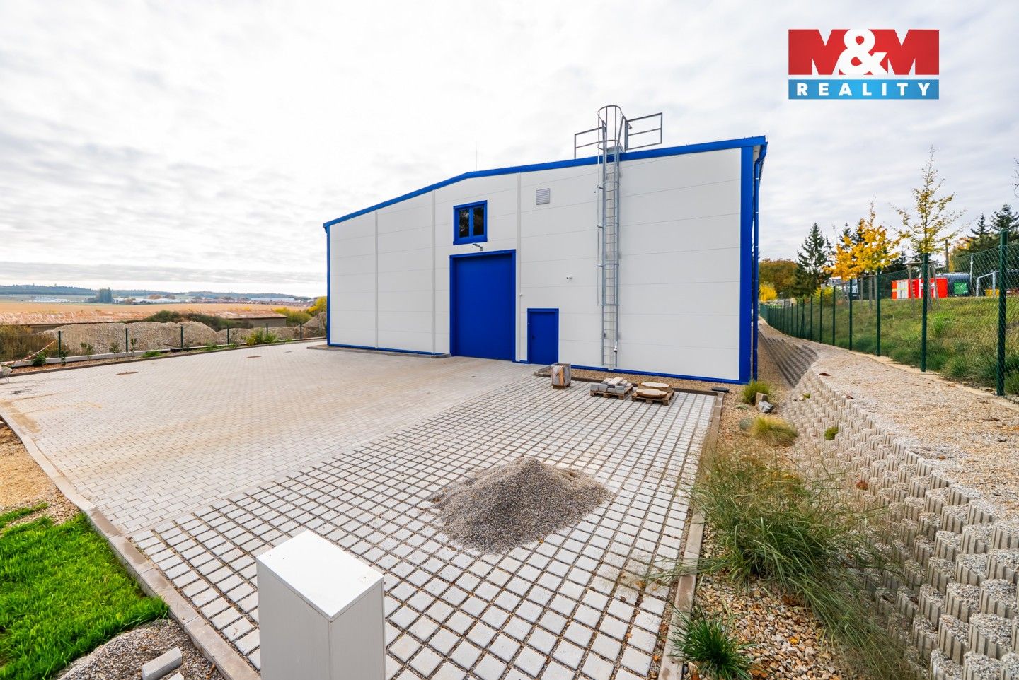Prodej komerčního prostoru 940 m² - foto 24