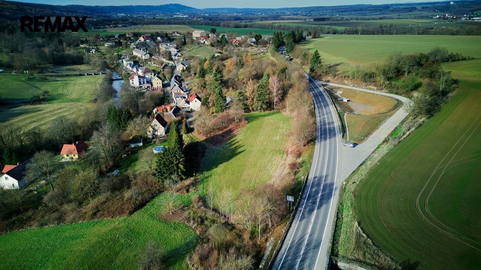 Prodej pozemku 1500 m² - foto 4