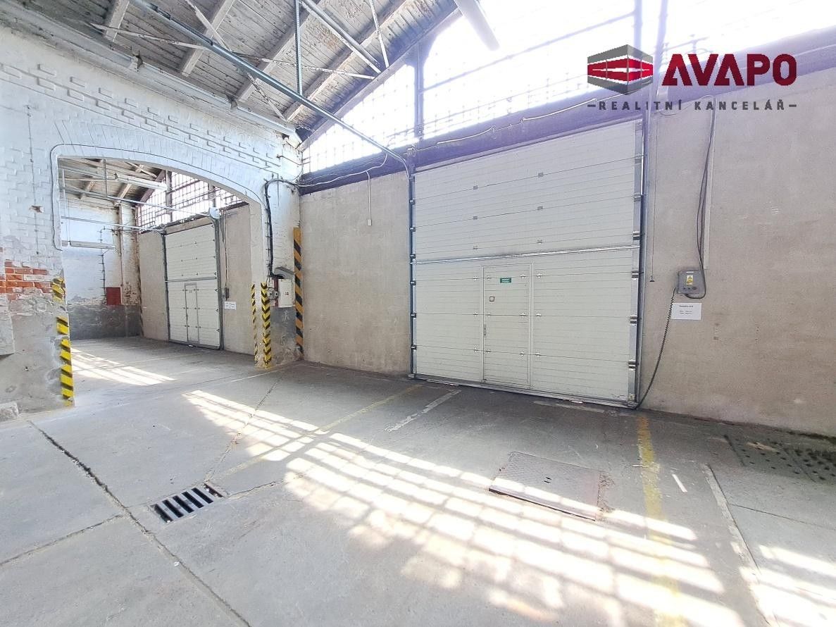Pronájem komerčního prostoru 520 m² - foto 6