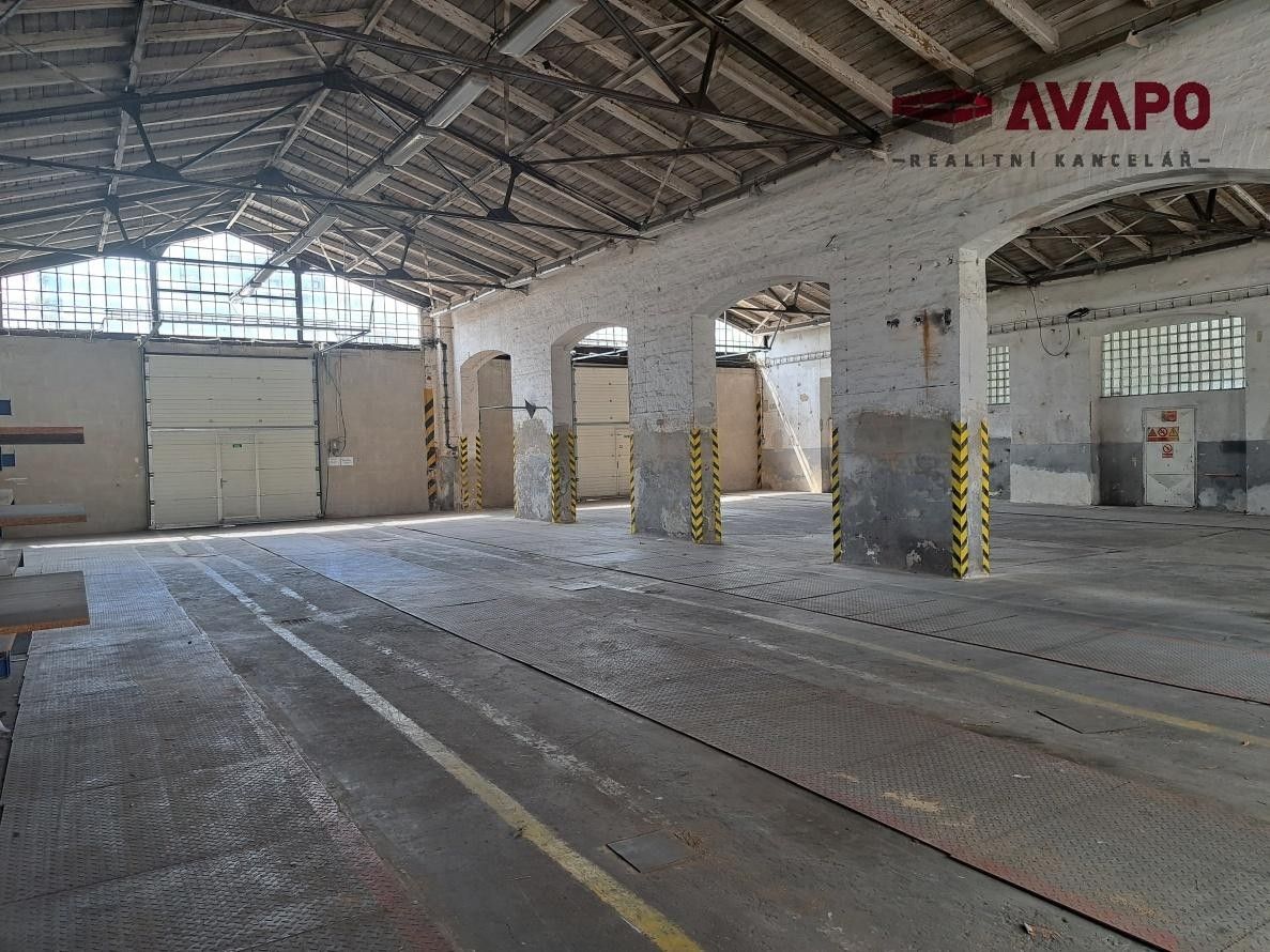 Pronájem komerčního prostoru 520 m² - foto 5