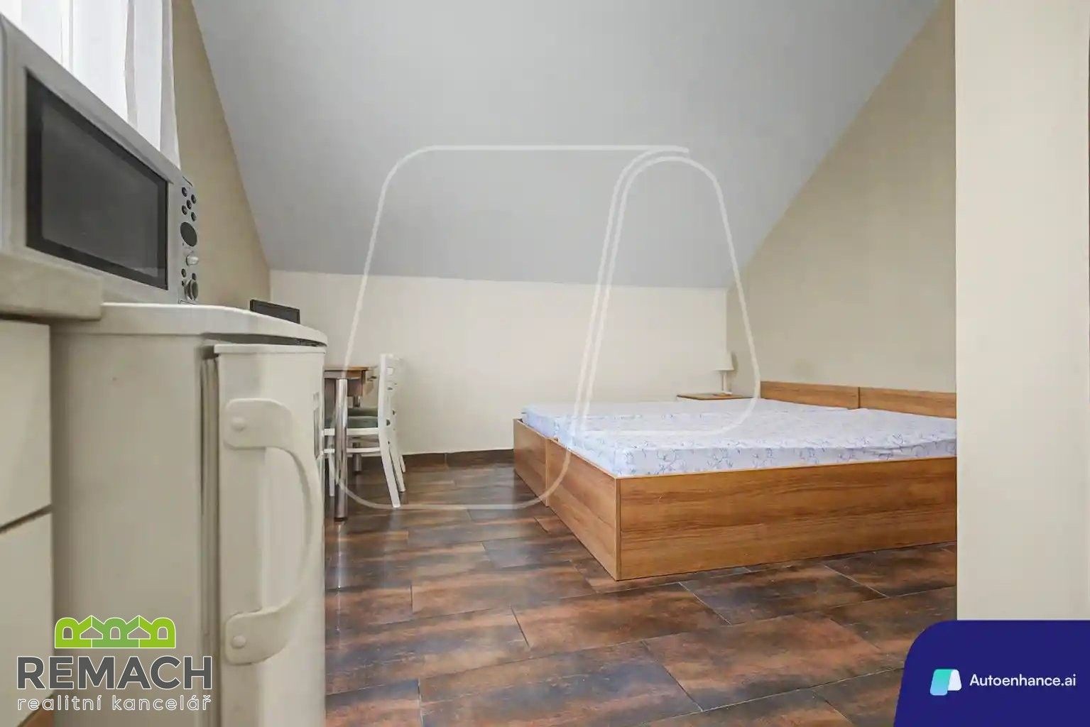Pronájem bytu 1+kk 25 m² - foto 4