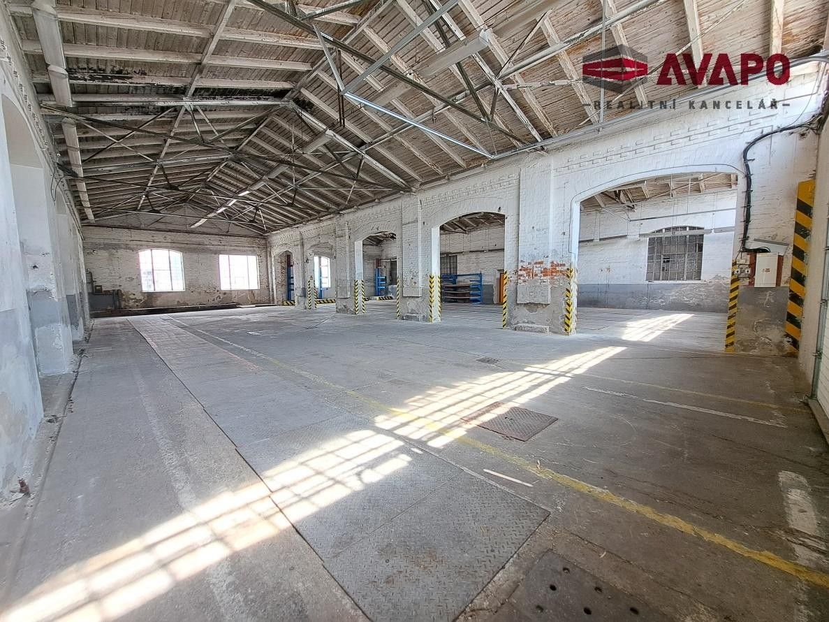 Pronájem komerčního prostoru 520 m² - foto 10