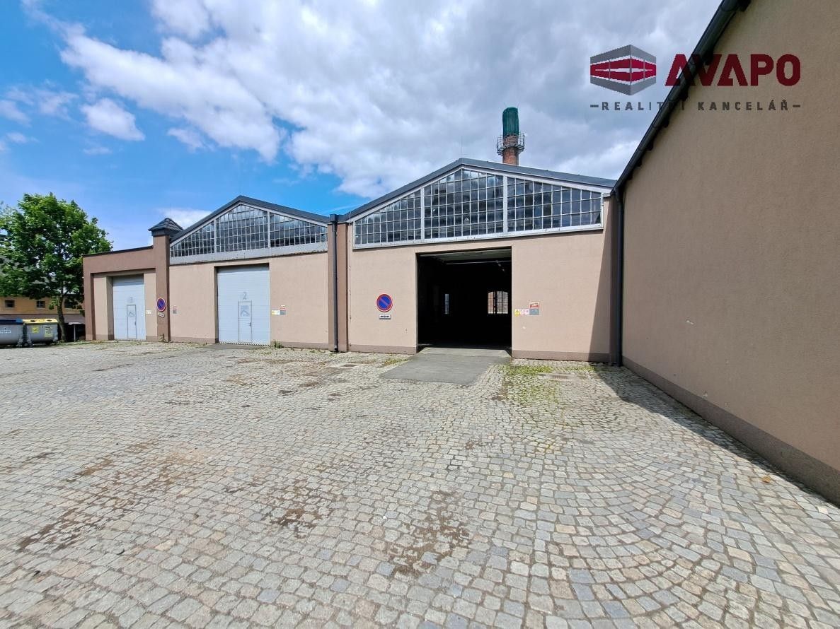 Pronájem komerčního prostoru 520 m² - foto 12