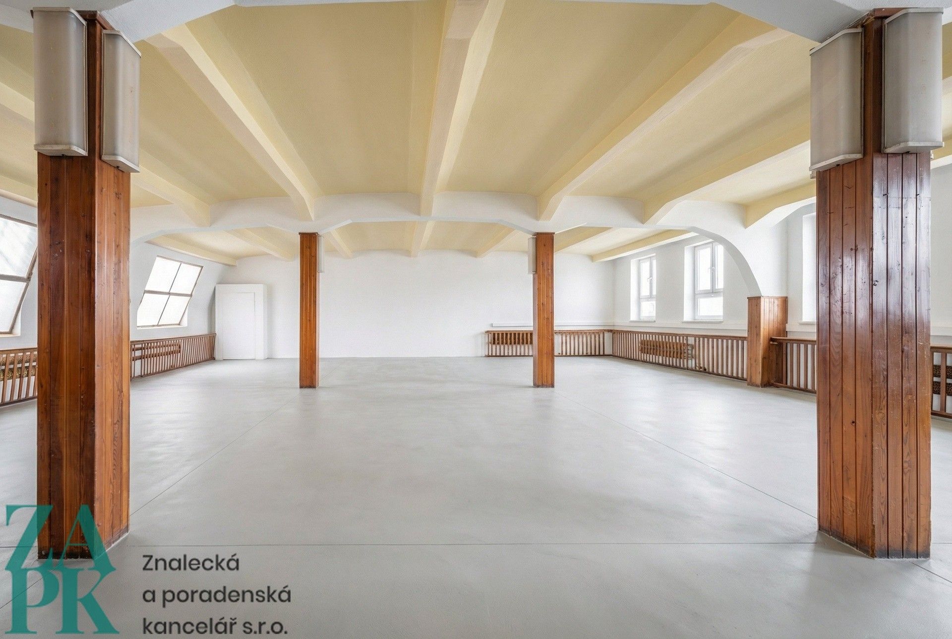 Pronájem komerčního prostoru 196 m² - foto 3