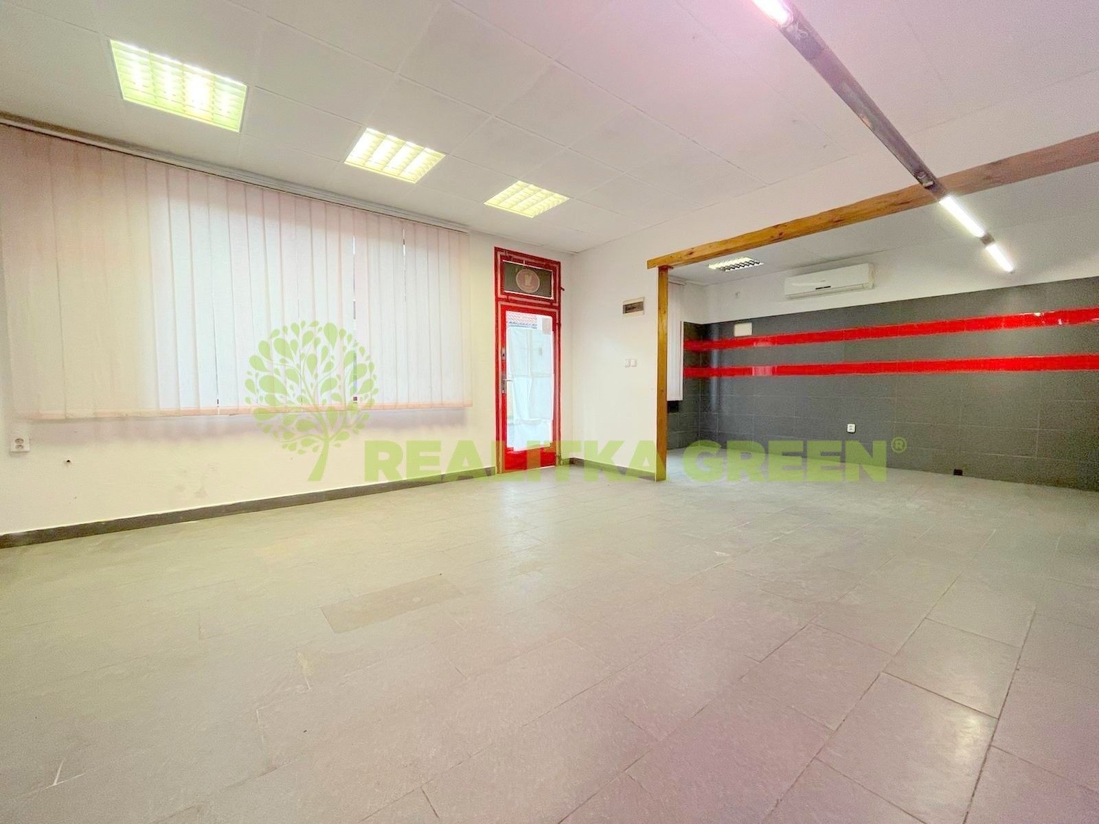 Pronájem komerčního prostoru 55 m² - foto 3