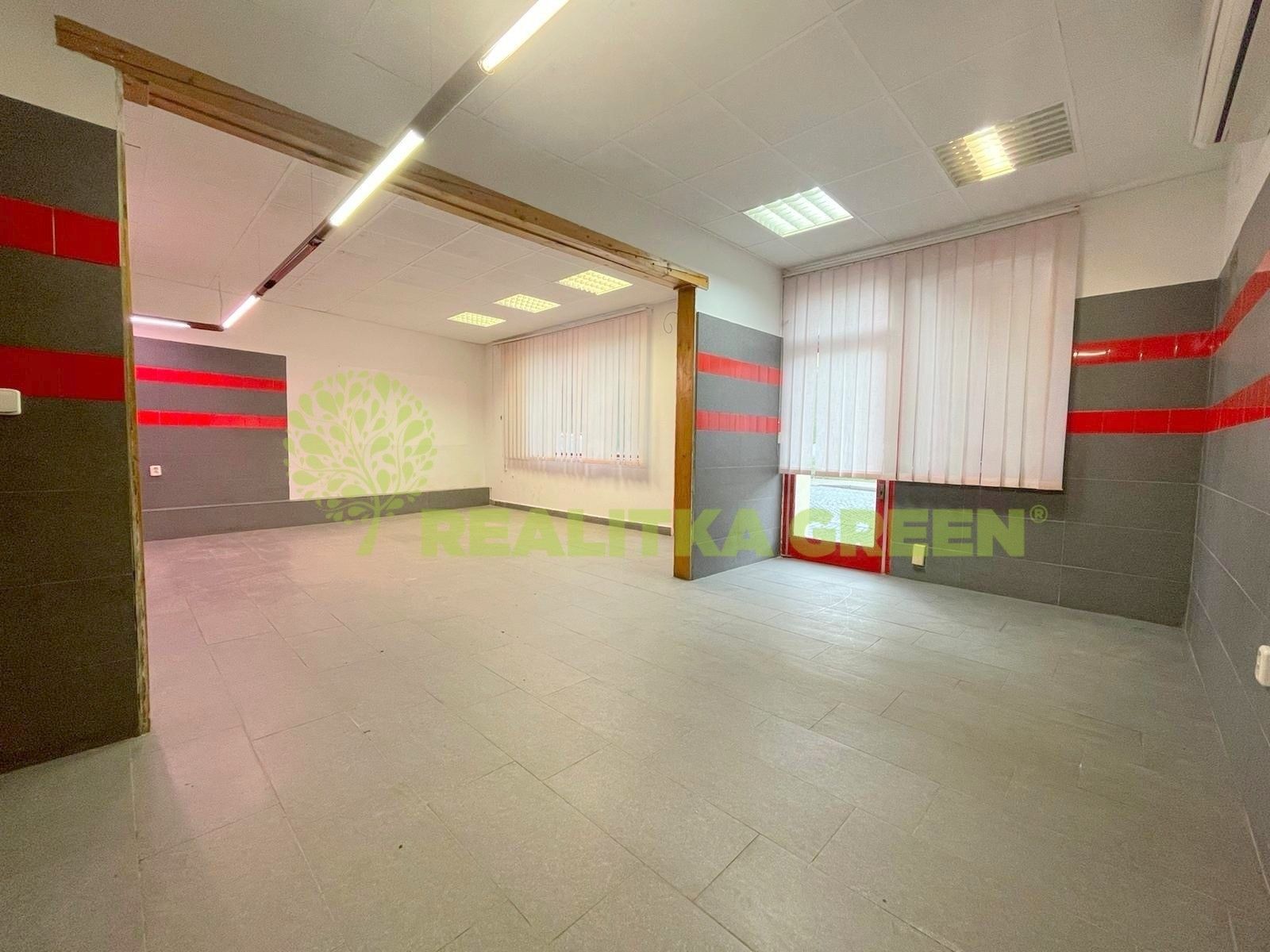 Pronájem komerčního prostoru 55 m² - foto 4