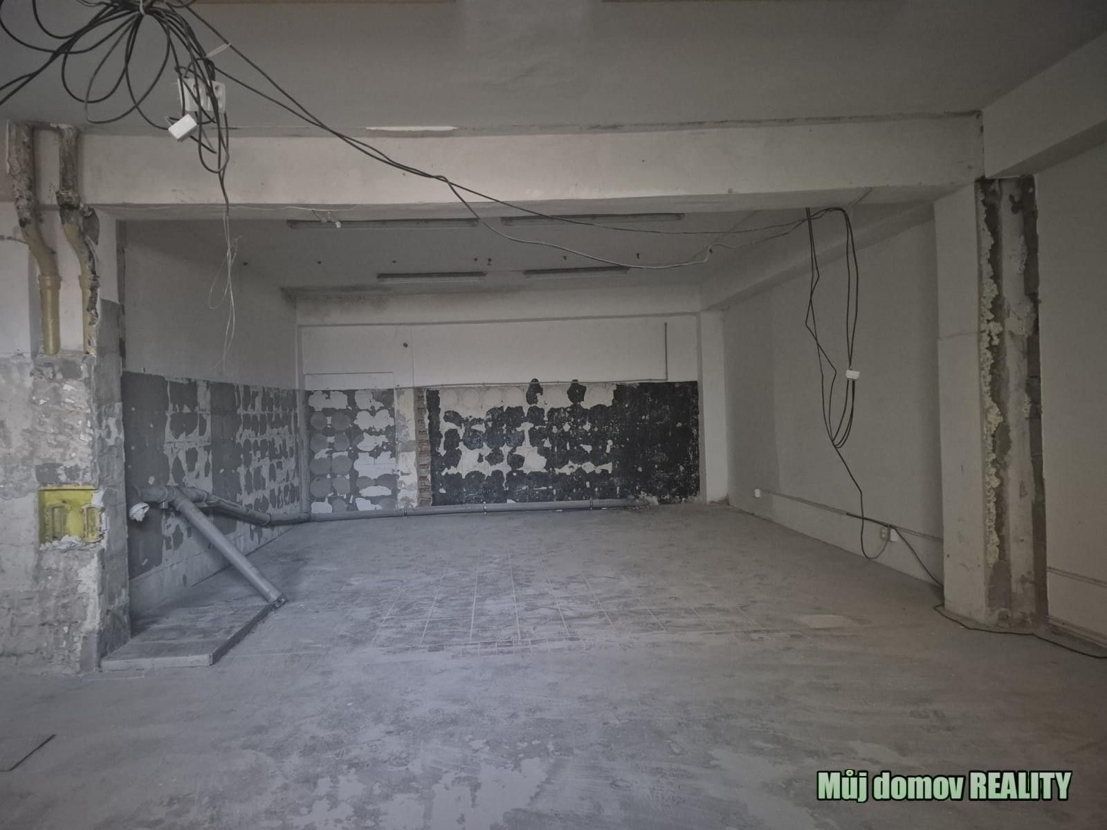 Pronájem komerčního prostoru 595 m² - foto 4