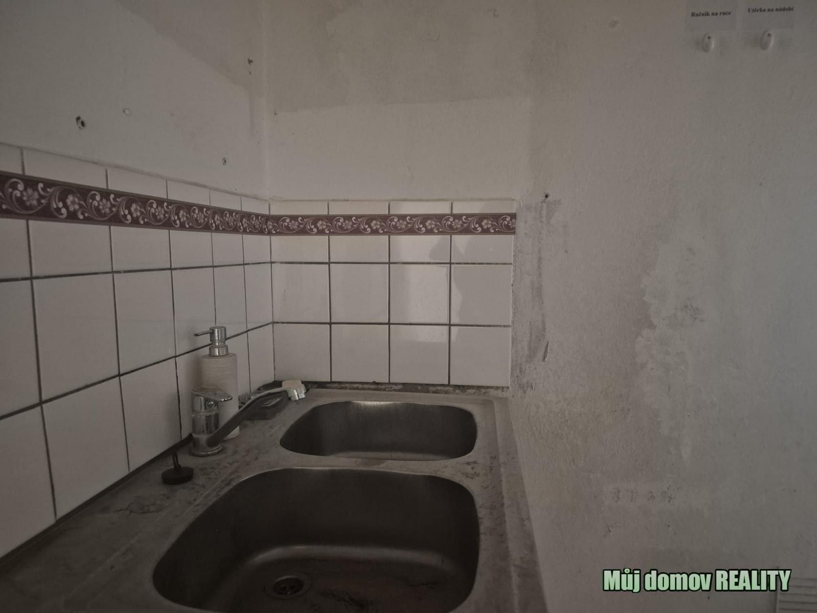 Pronájem komerčního prostoru 595 m² - foto 1