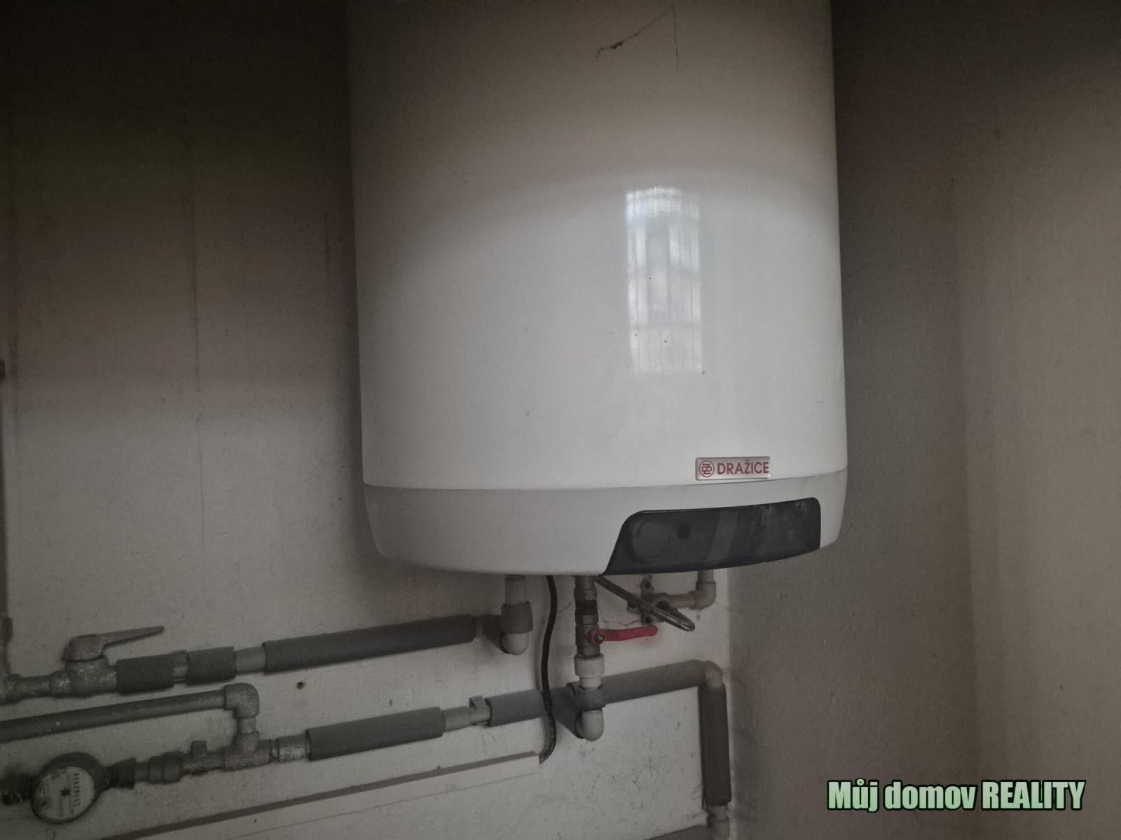 Pronájem komerčního prostoru 595 m² - foto 12