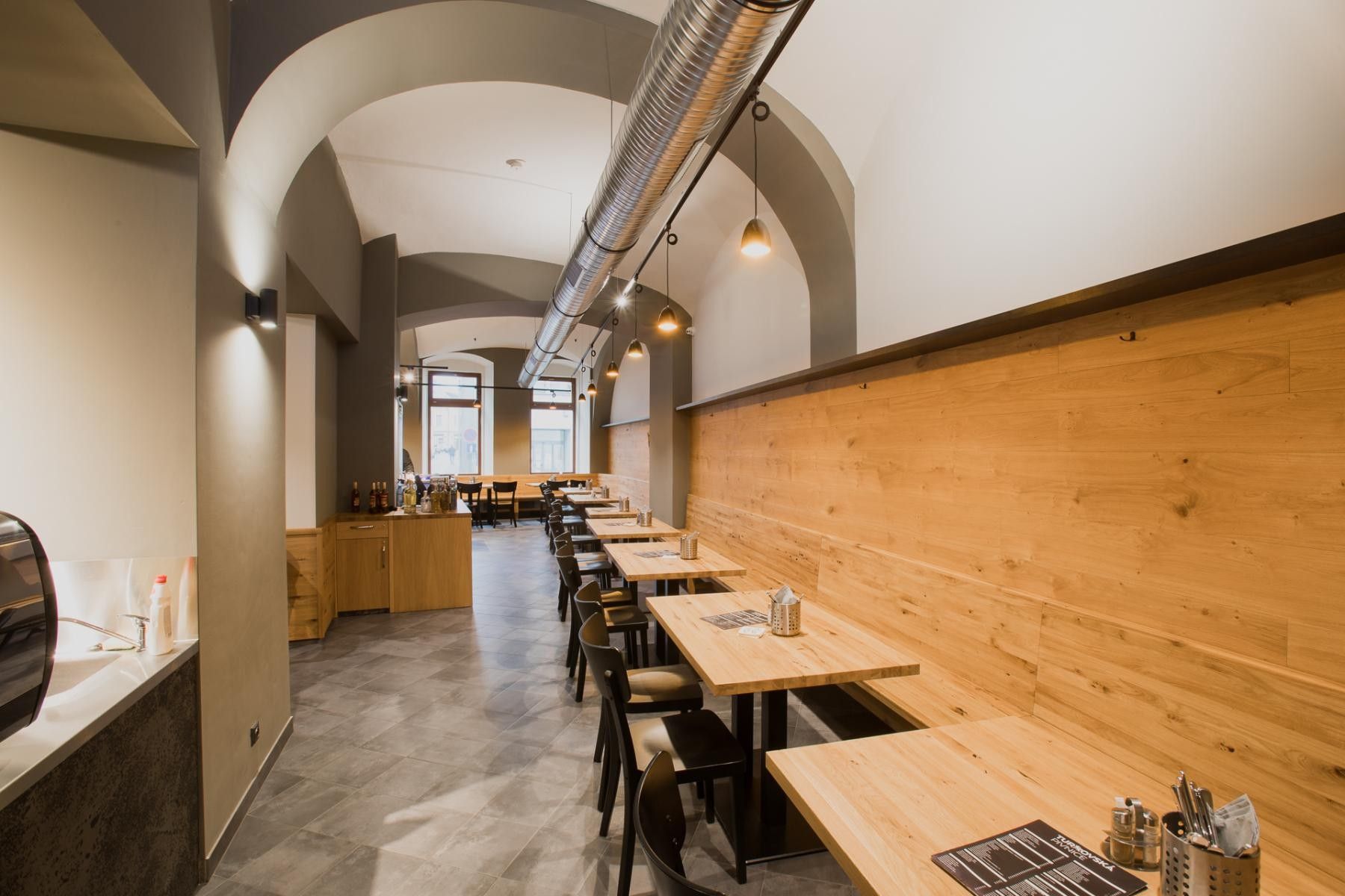 Prodej komerčního prostoru 200 m² - foto 3