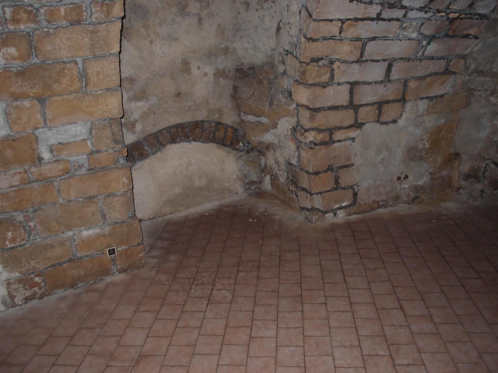 Prodej komerčního prostoru 200 m² - foto 36