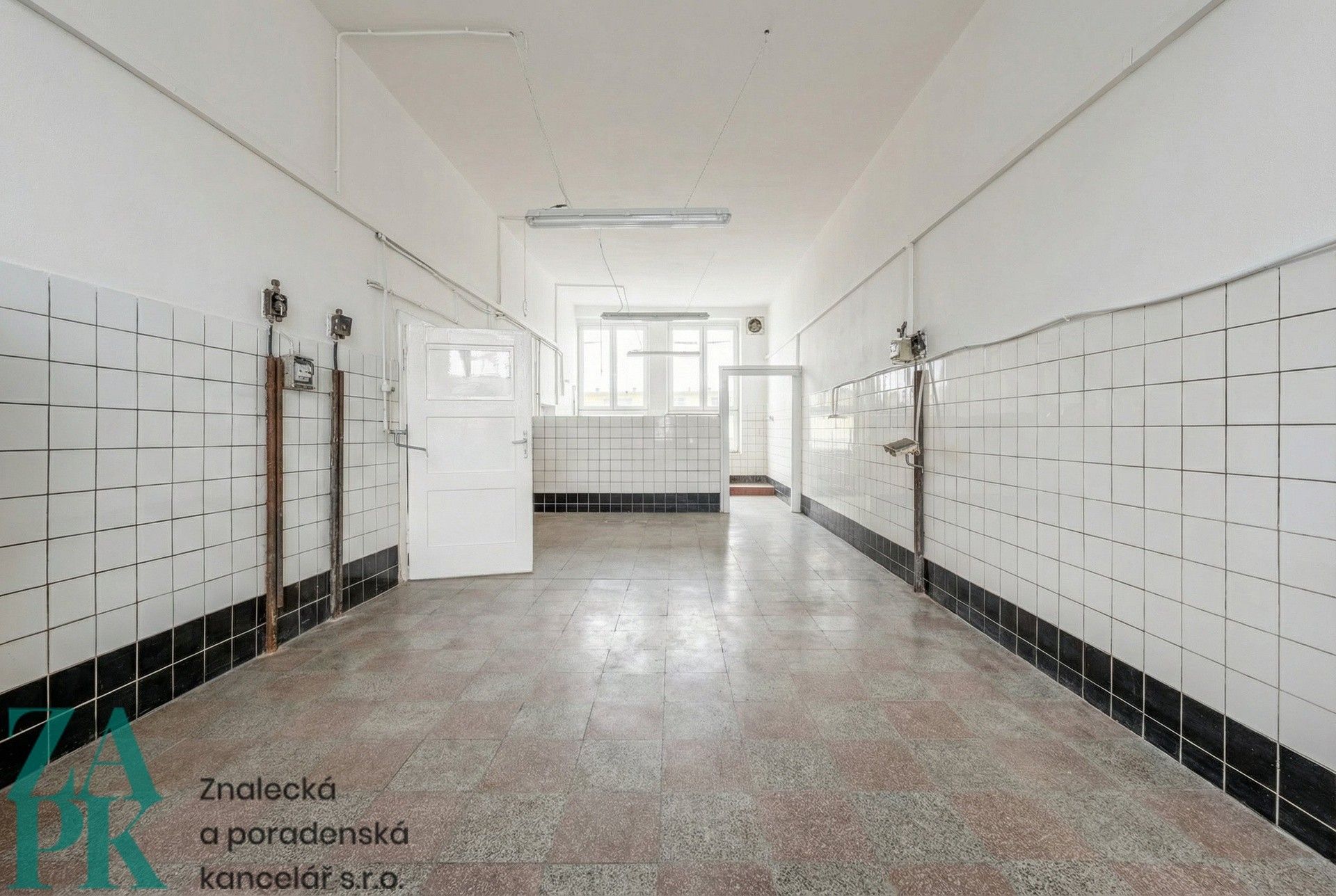 Pronájem komerčního prostoru 173 m² - foto 4