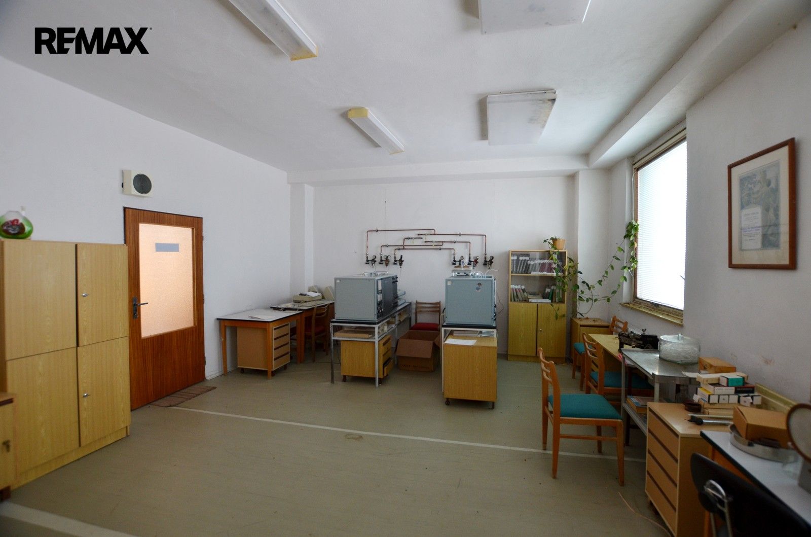 Pronájem komerčního prostoru 92 m² - foto 1