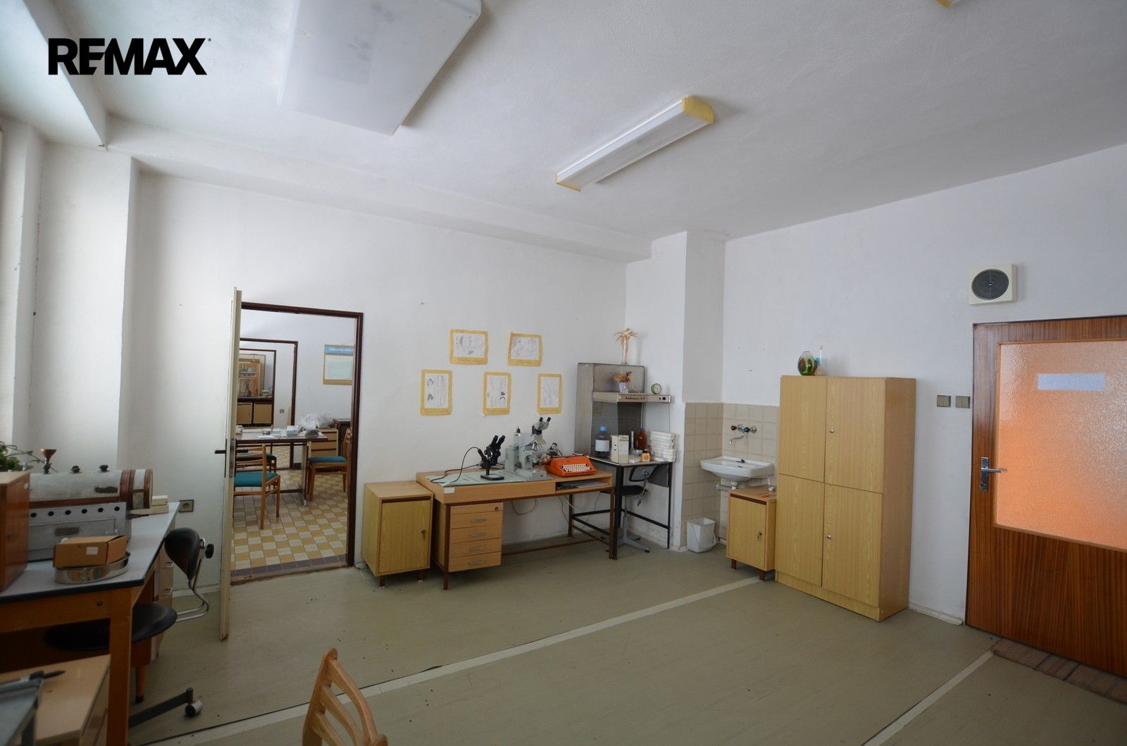 Pronájem komerčního prostoru 92 m² - foto 3