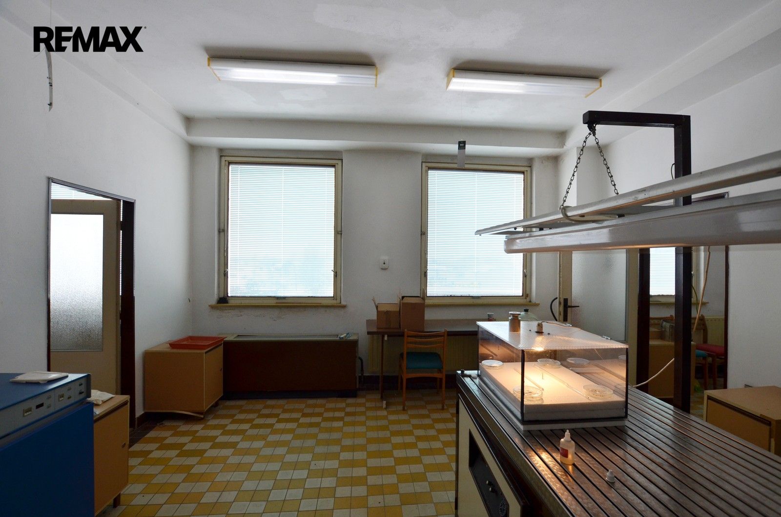 Pronájem komerčního prostoru 92 m² - foto 13