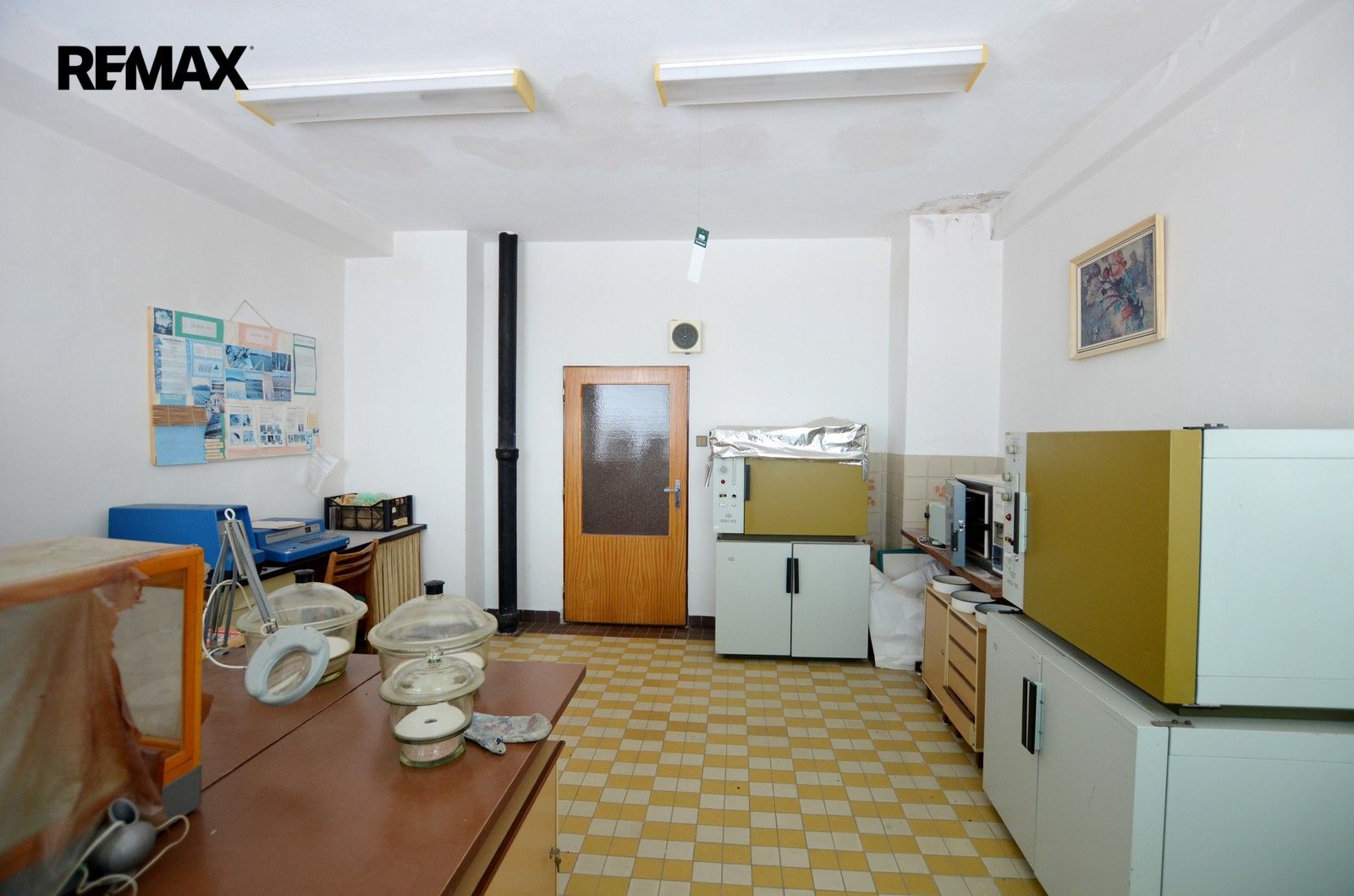 Pronájem komerčního prostoru 92 m² - foto 21