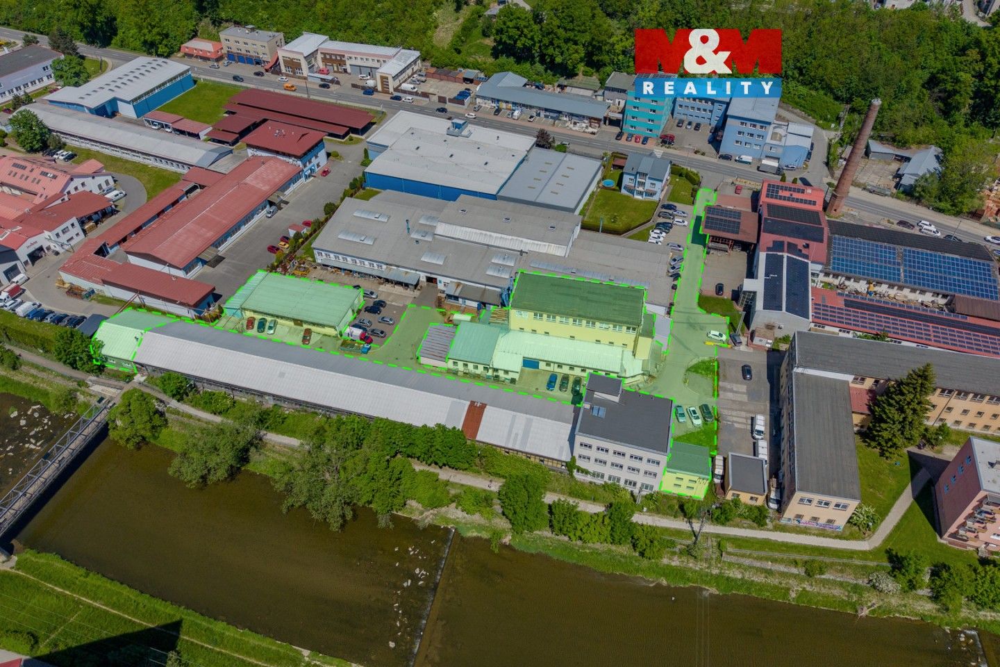 Prodej komerčního prostoru 1240 m² - foto 1