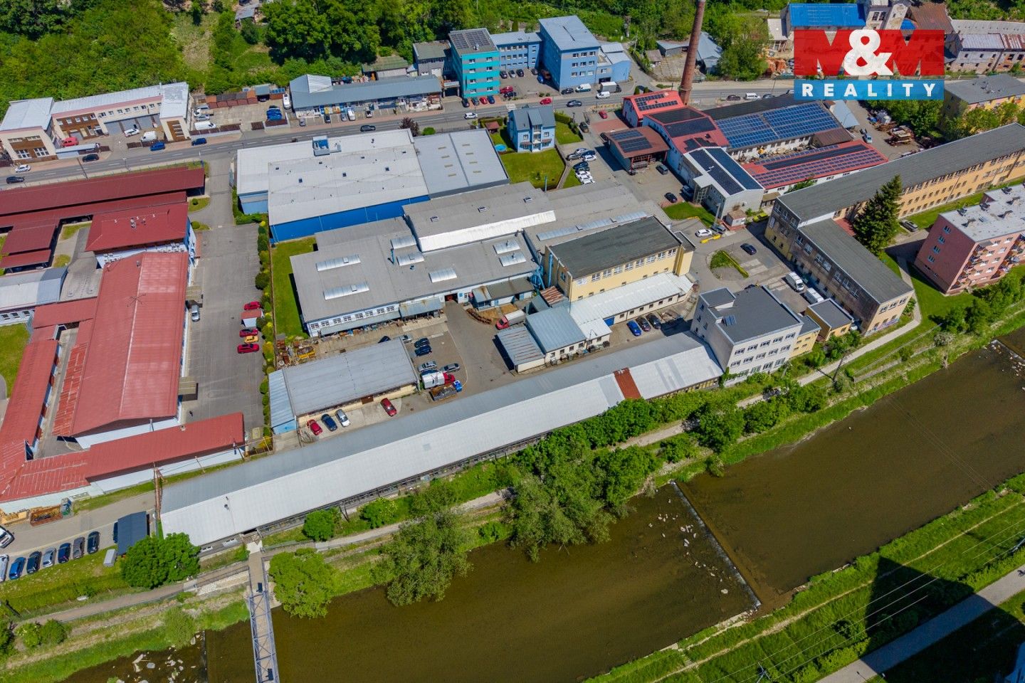 Prodej komerčního prostoru 1240 m² - foto 2