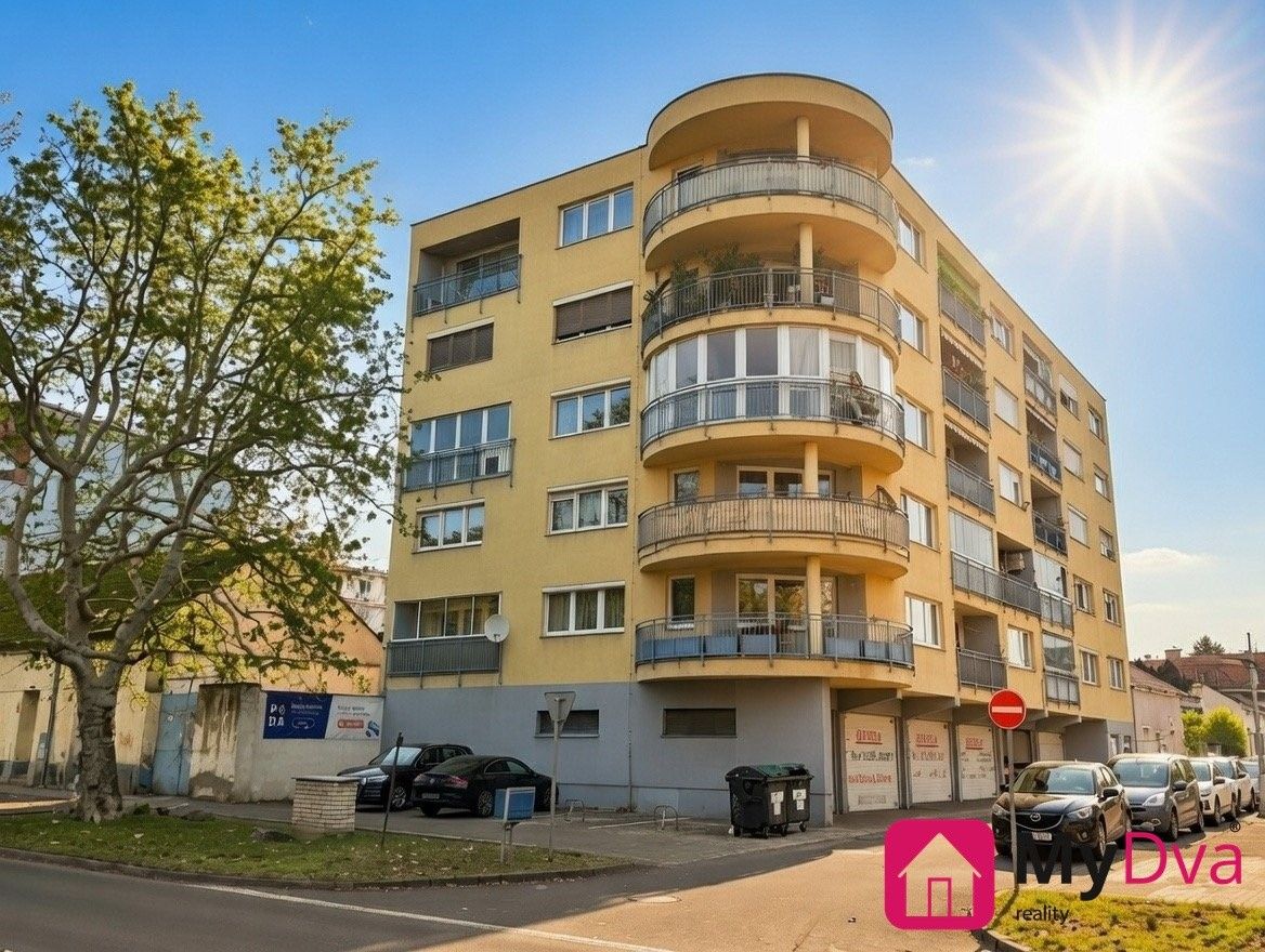 Prodej bytu 2+kk 55 m² - foto 1