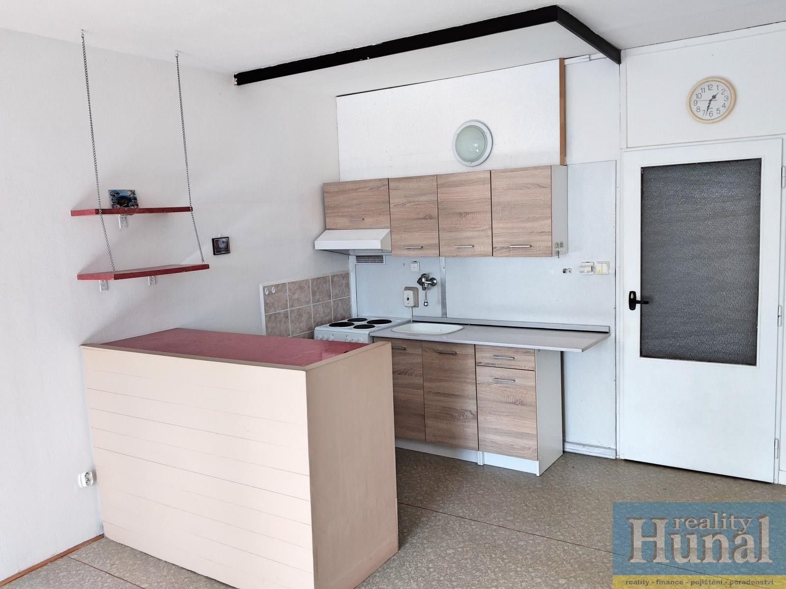 Prodej bytu 1+kk 28 m² - foto 2