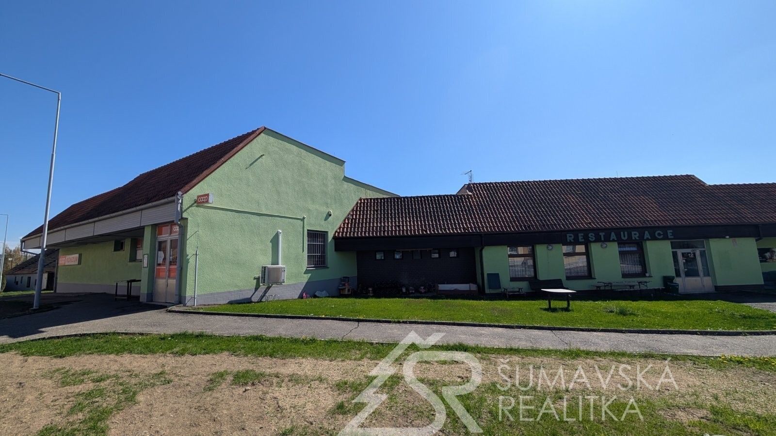 Prodej komerčního prostoru 494 m² - foto 2