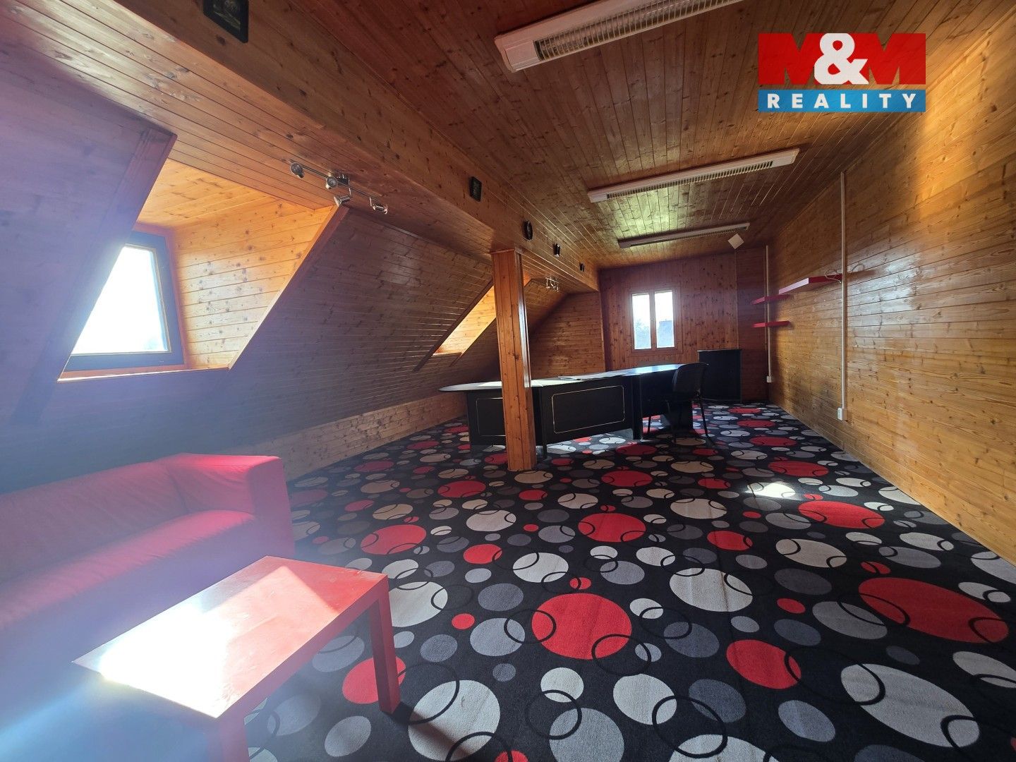 Pronájem komerčního prostoru 200 m² - foto 2