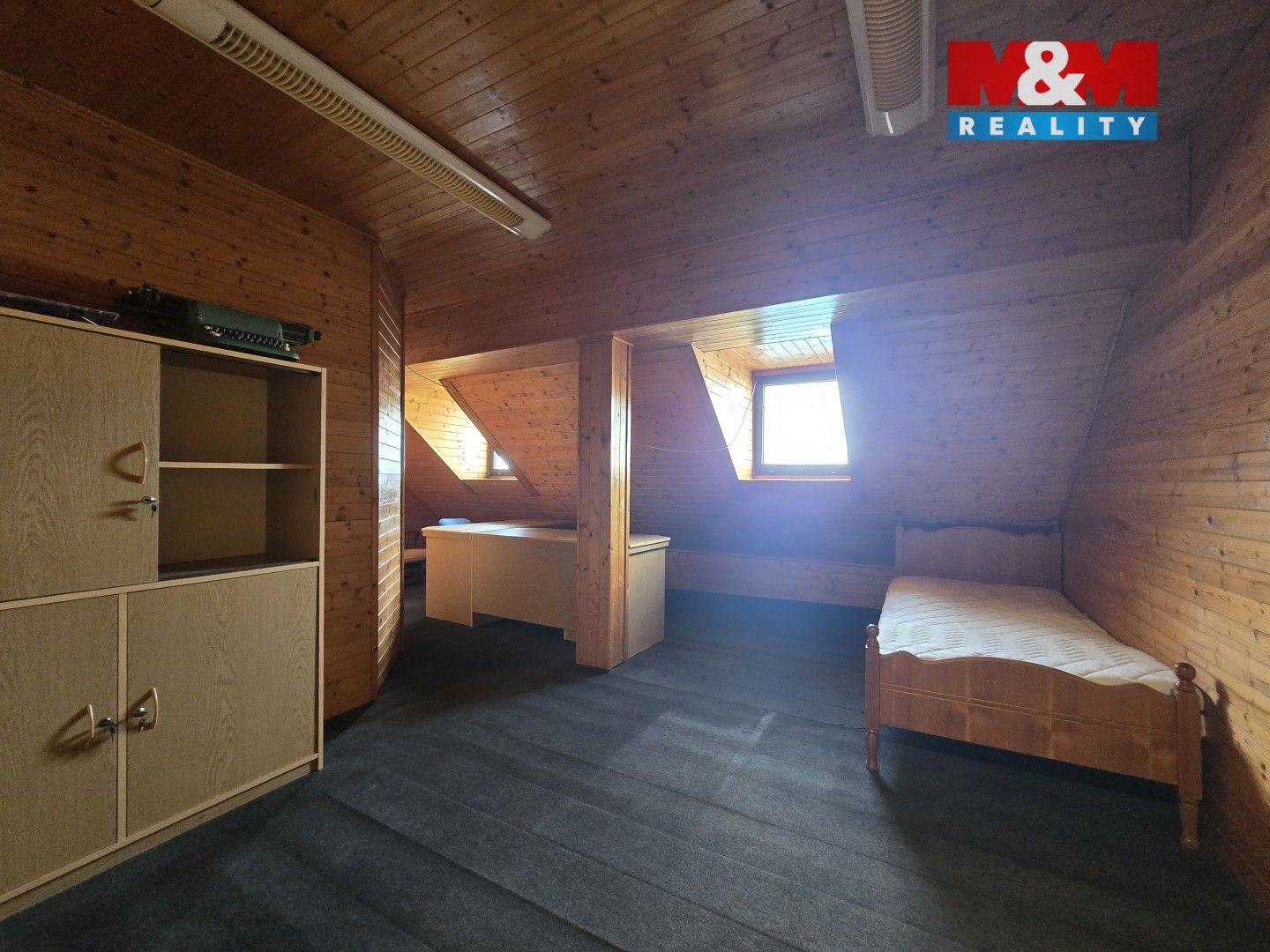 Pronájem komerčního prostoru 200 m² - foto 10