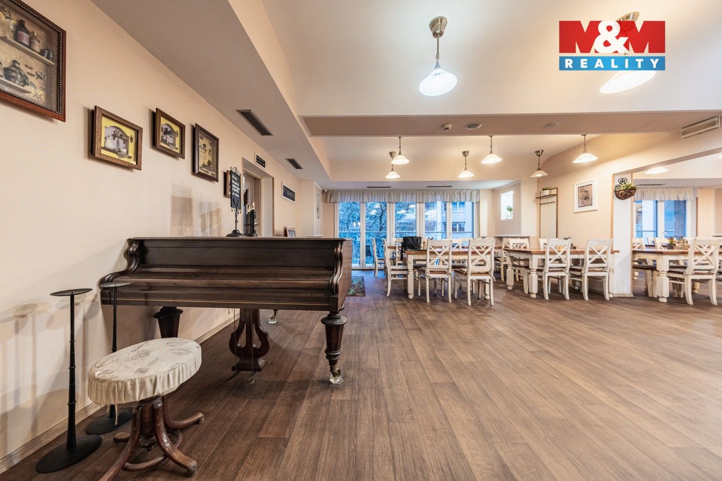 Pronájem komerčního prostoru 616 m² - foto 7