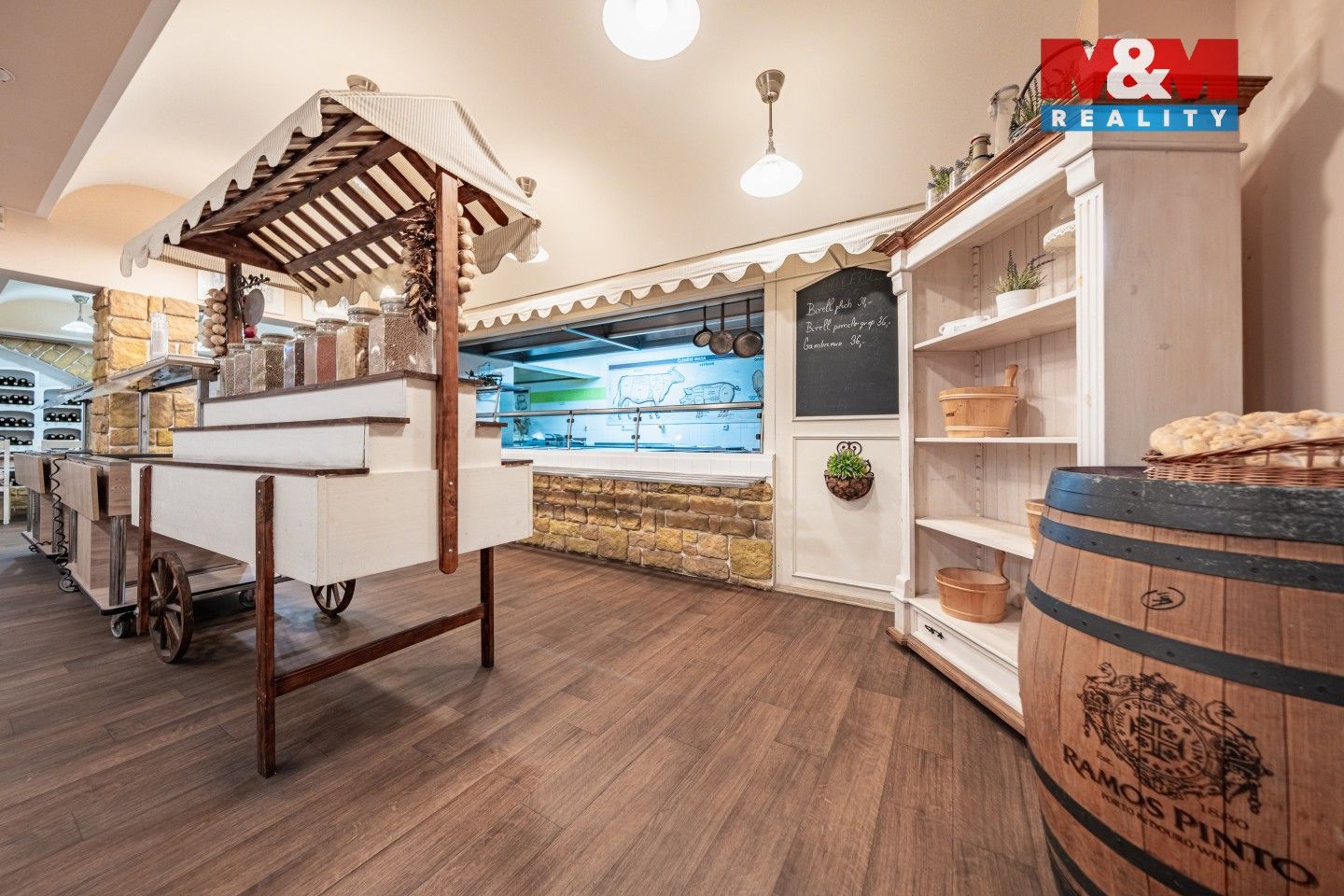 Pronájem komerčního prostoru 616 m² - foto 8