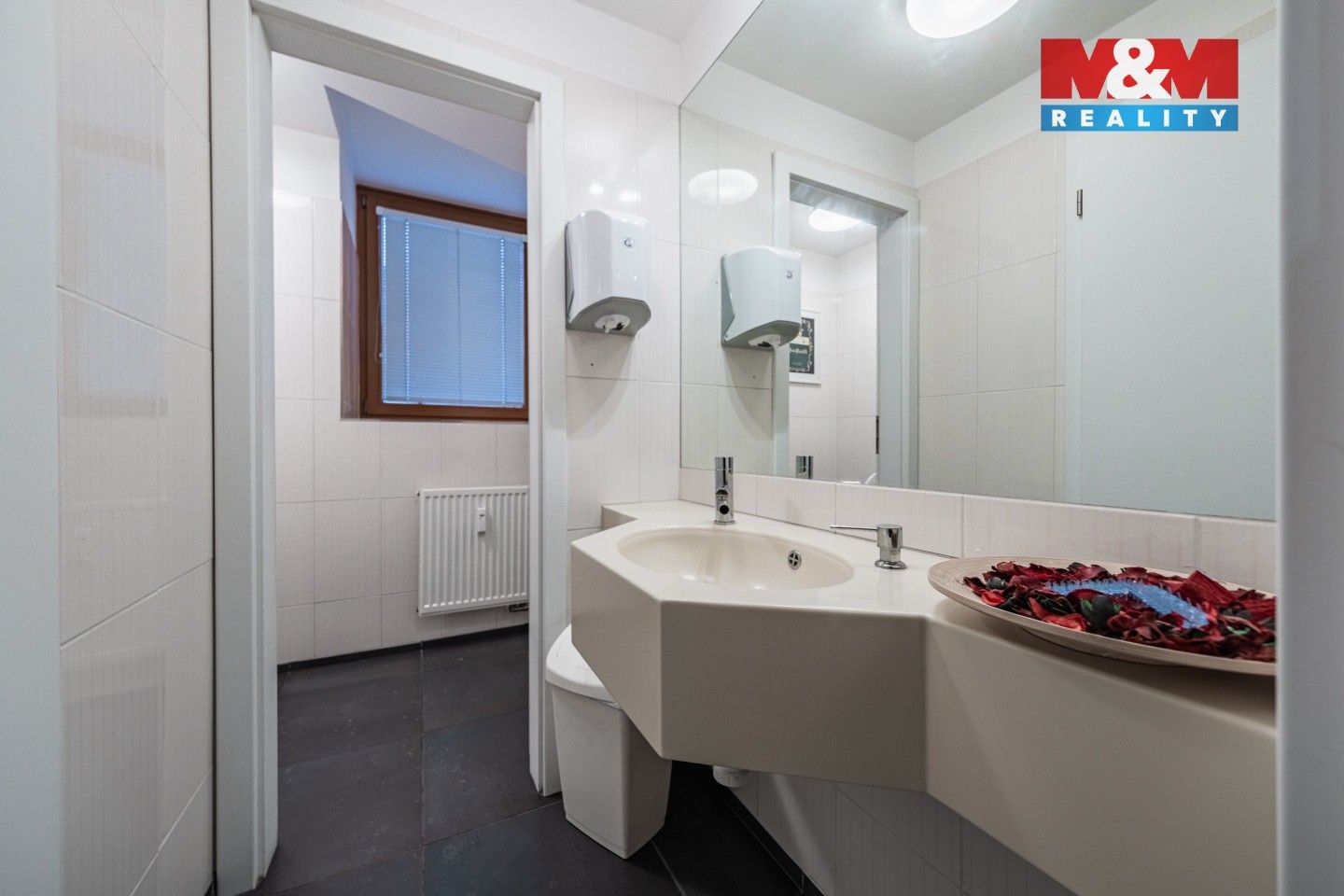 Pronájem komerčního prostoru 616 m² - foto 16