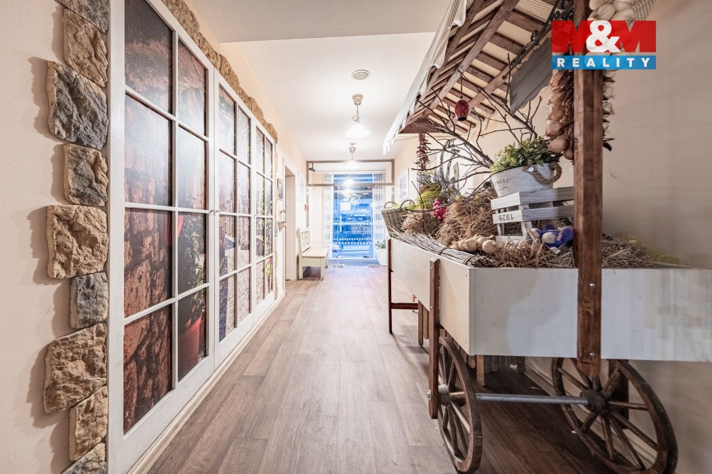 Pronájem komerčního prostoru 616 m² - foto 21