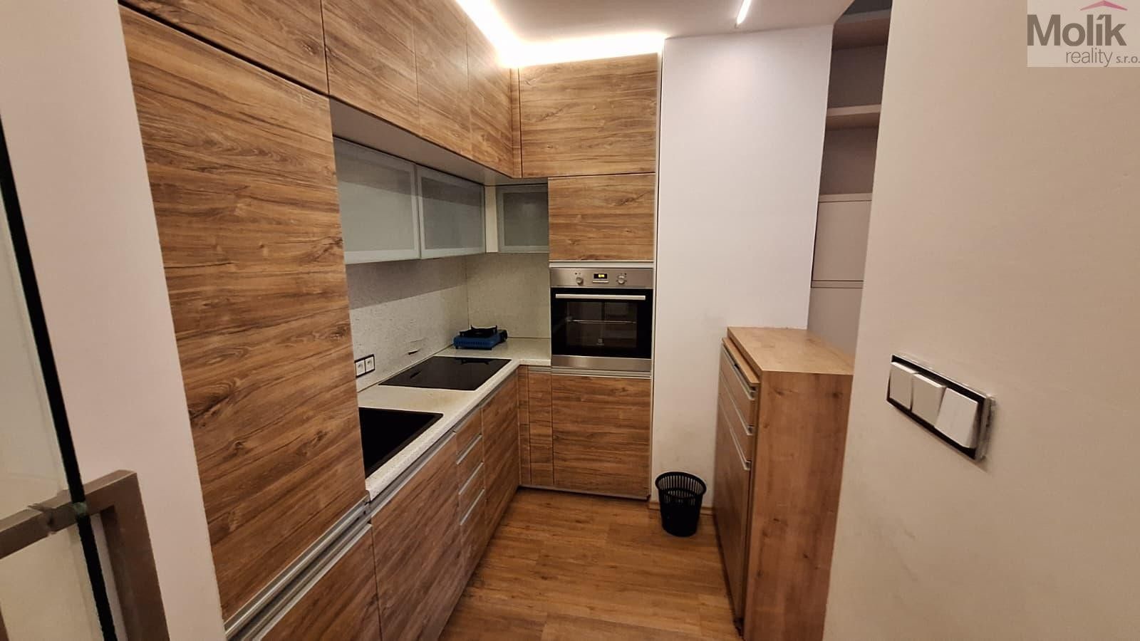Prodej domu 425 m² - foto 24