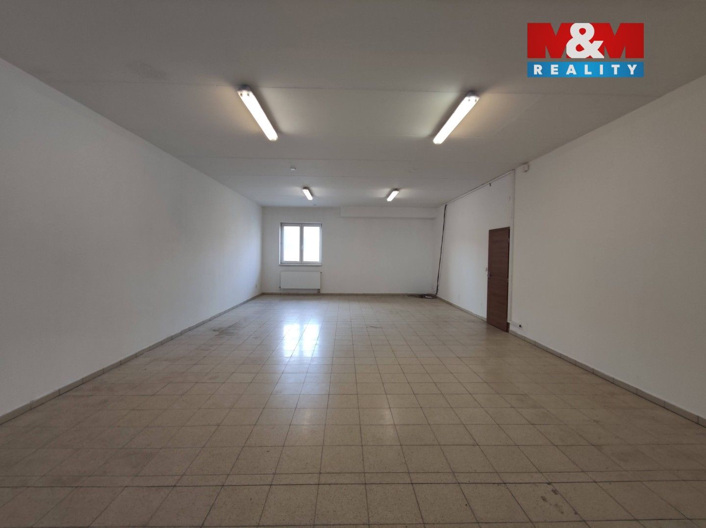Pronájem komerčního prostoru 1295 m² - foto 3