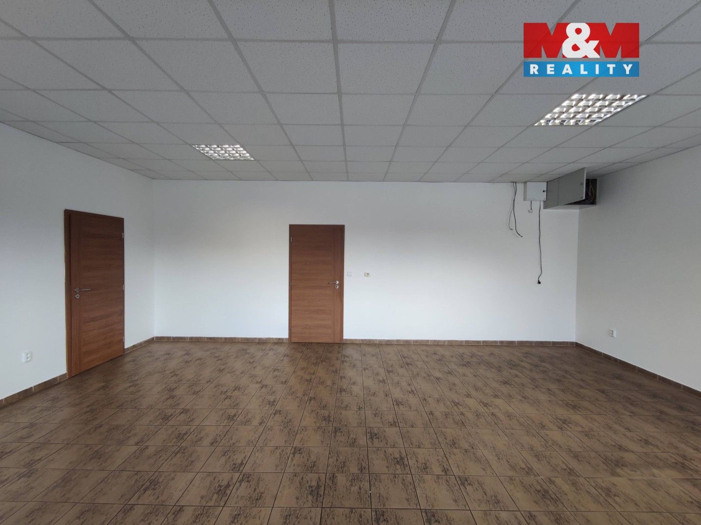 Pronájem komerčního prostoru 1295 m² - foto 6