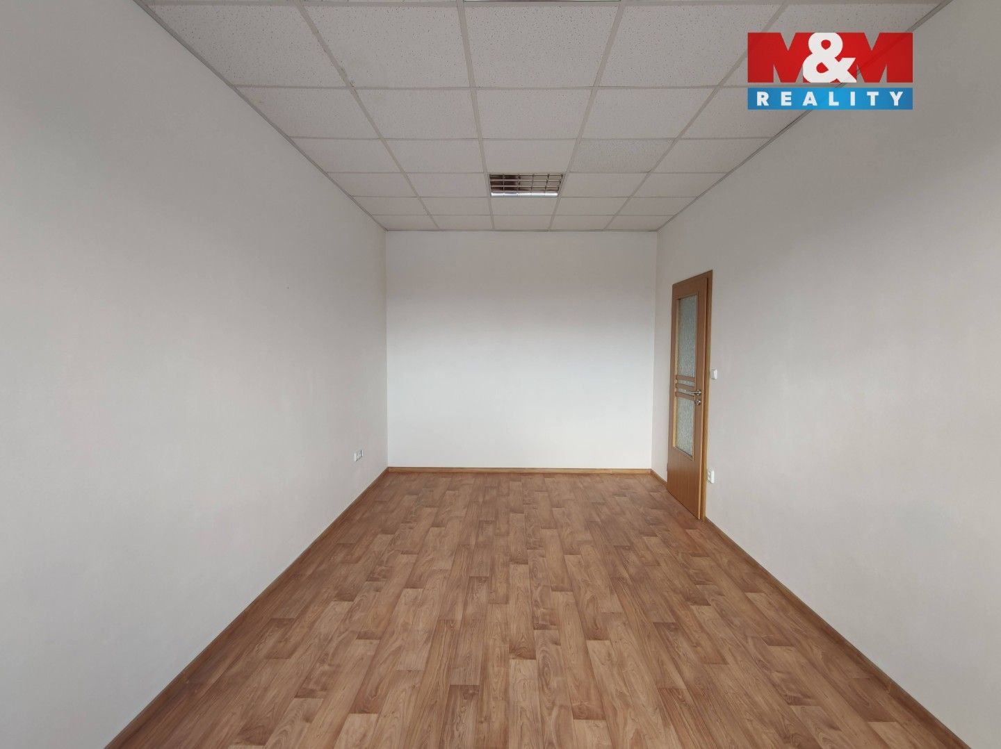 Pronájem komerčního prostoru 1295 m² - foto 7