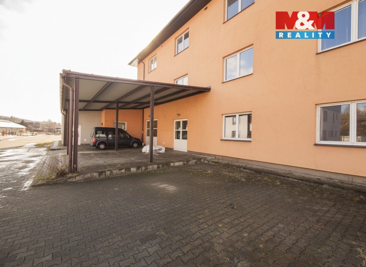 Pronájem komerčního prostoru 1295 m² - foto 14