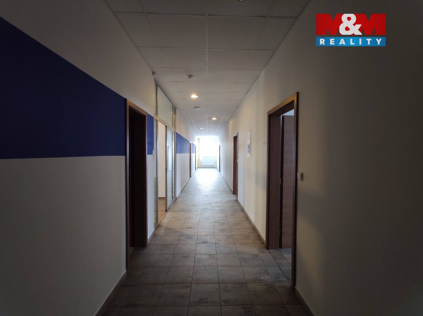 Pronájem komerčního prostoru 1295 m² - foto 20