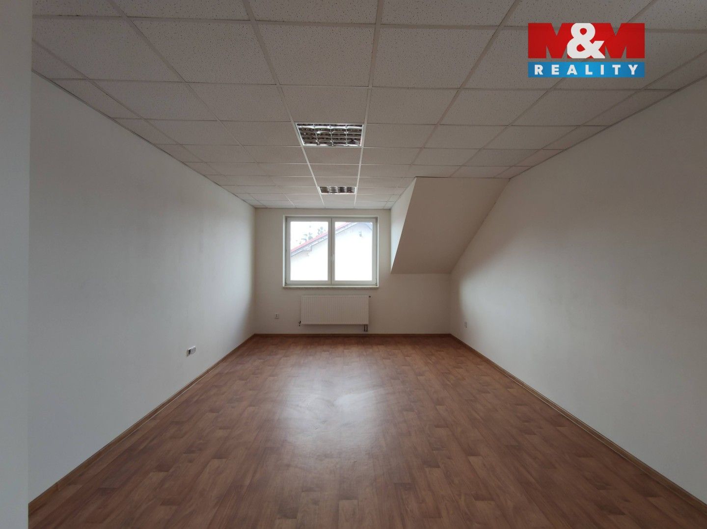 Pronájem komerčního prostoru 1295 m² - foto 29
