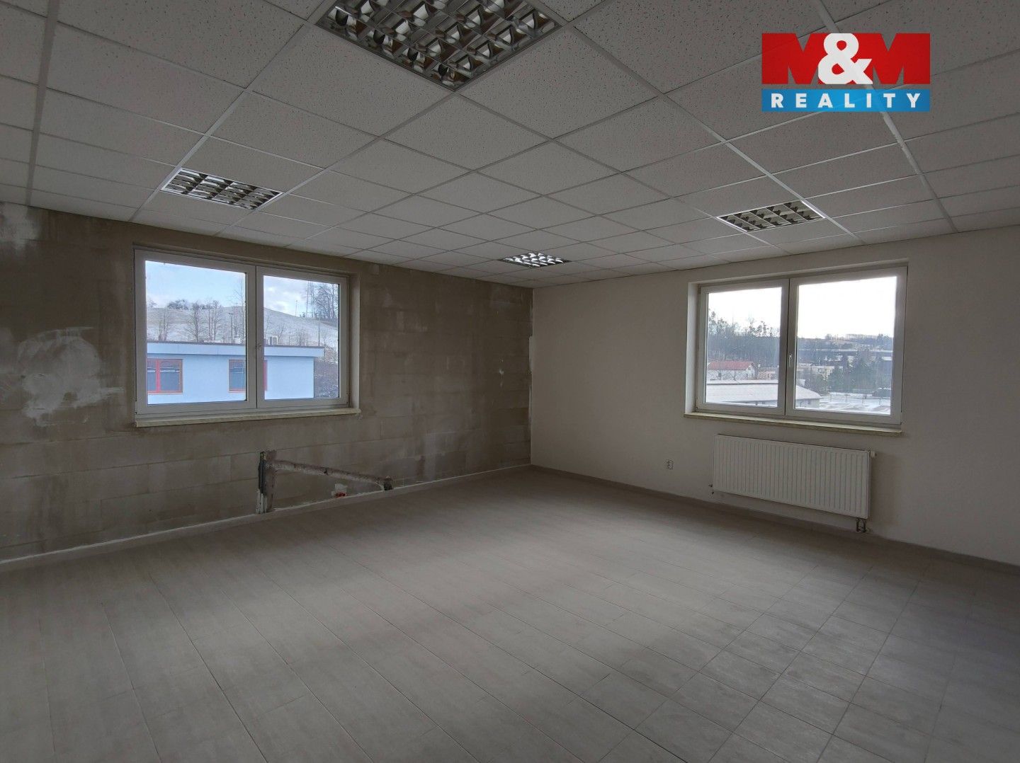 Pronájem komerčního prostoru 1295 m² - foto 25