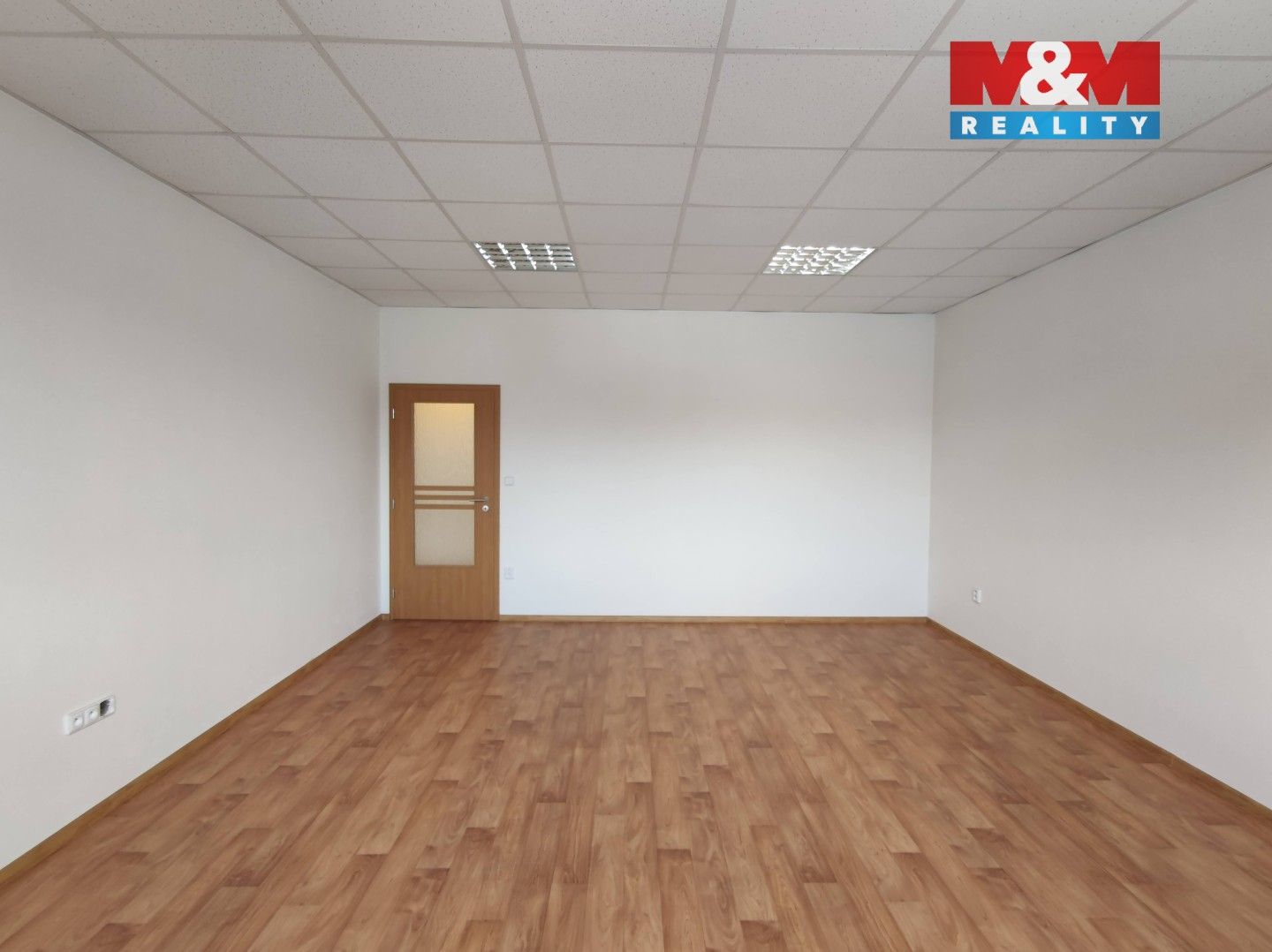 Pronájem komerčního prostoru 1295 m² - foto 28
