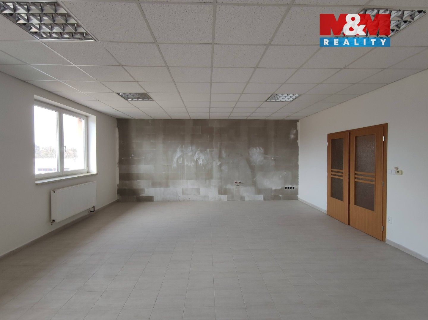 Pronájem komerčního prostoru 1295 m² - foto 32